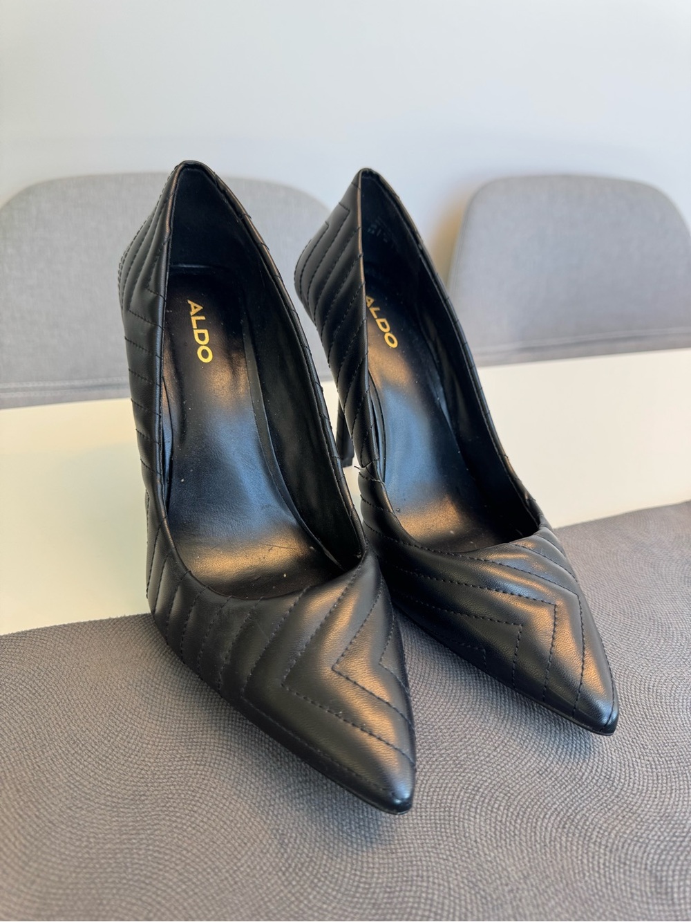 Black Quilted Pointed-Toe Stiletto Pumps - Women's Shoes - Picture 4 of 7